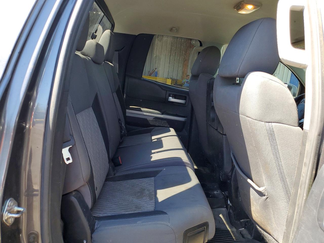 2016 TOYOTA TUNDRA