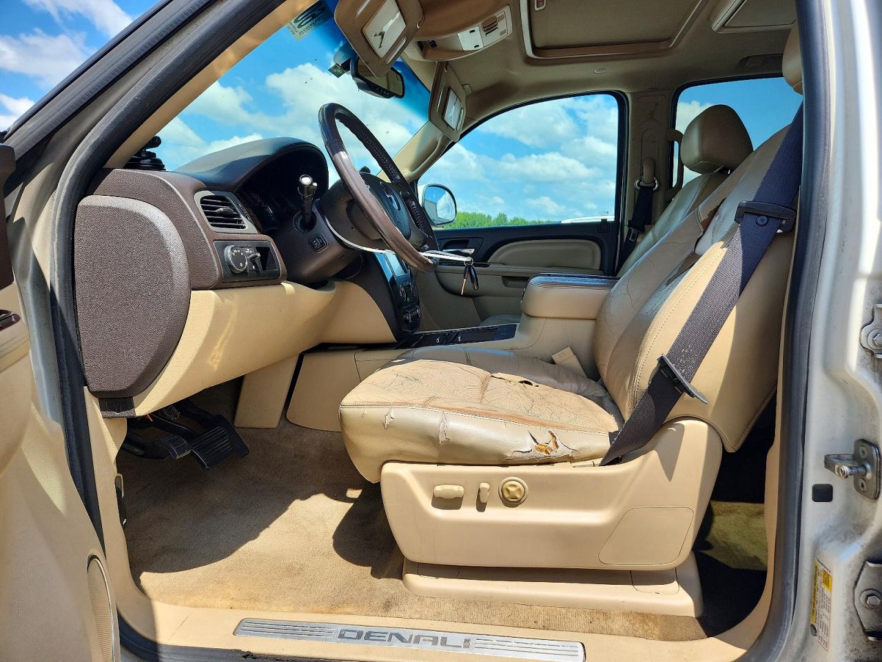 2012 GMC YUKON