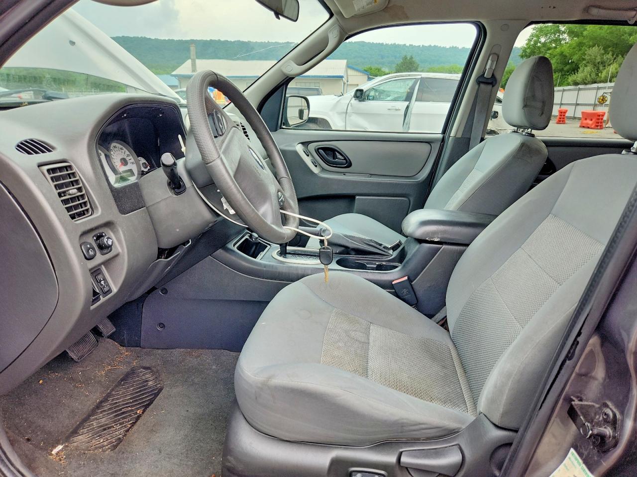 2006 FORD ESCAPE