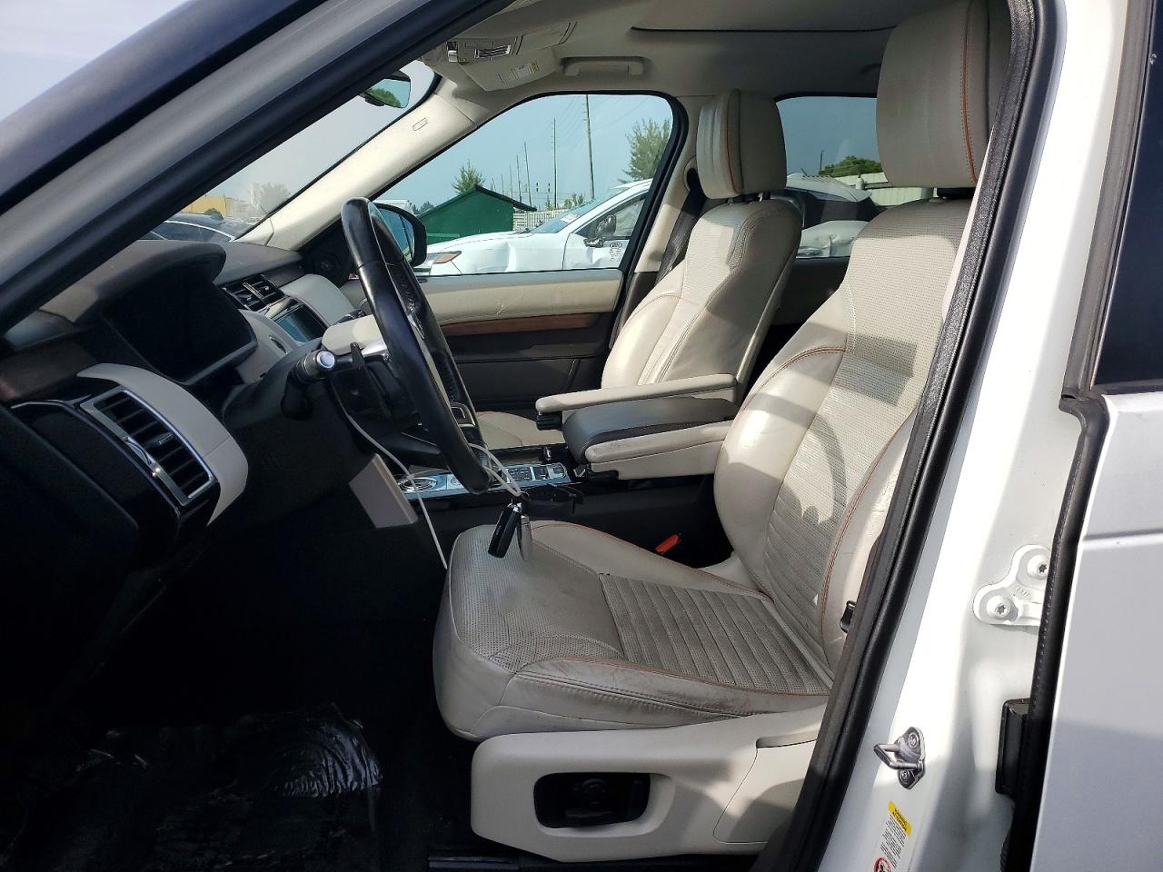 2018 LAND ROVER DISCOVERY