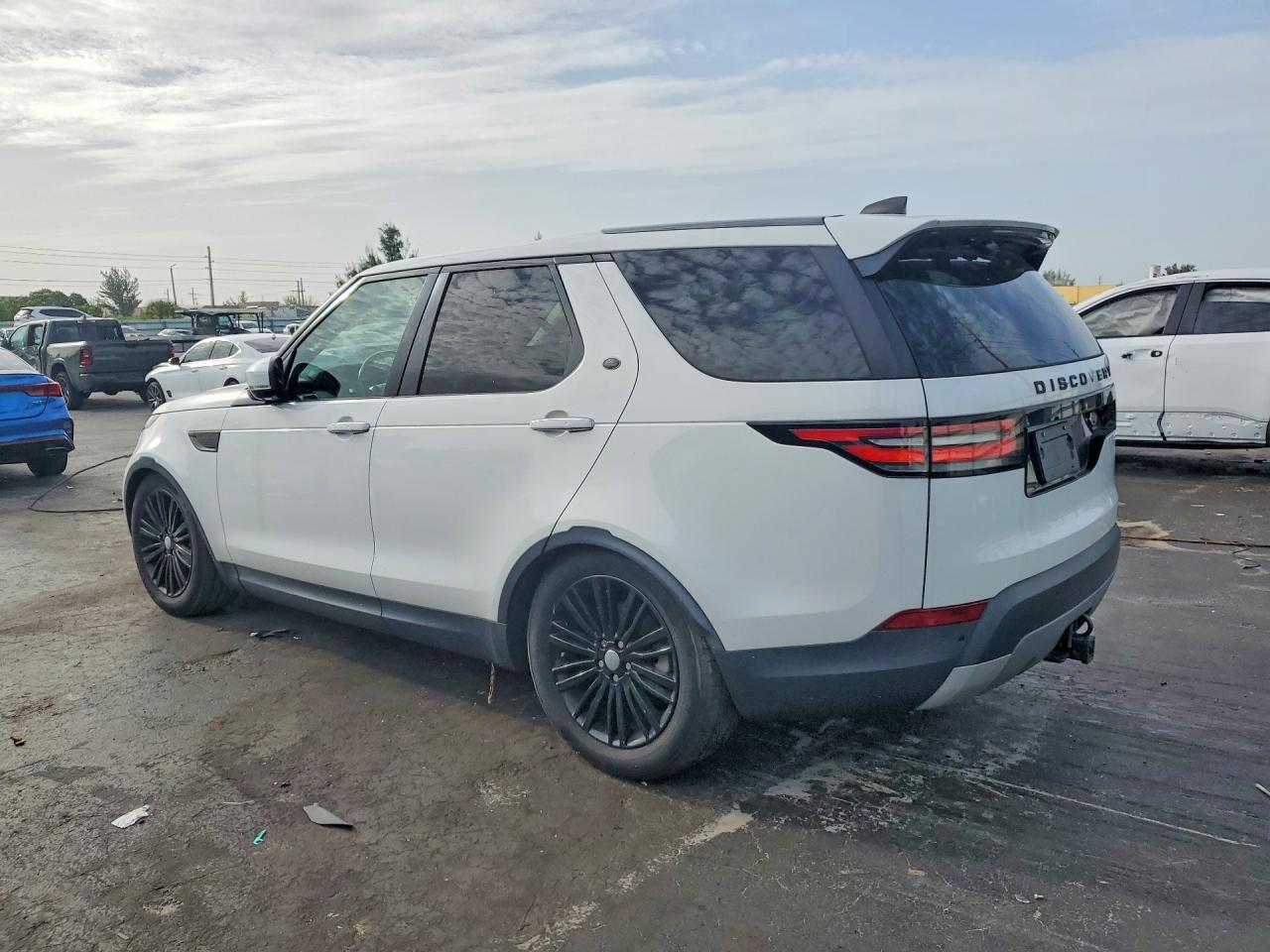 2018 LAND ROVER DISCOVERY