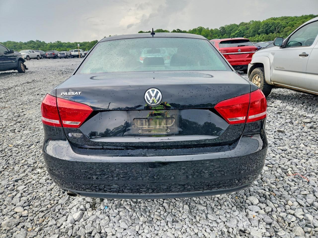 2012 VOLKSWAGEN PASSAT