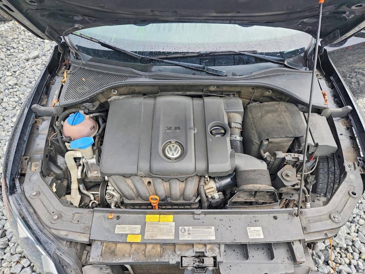 2012 VOLKSWAGEN PASSAT