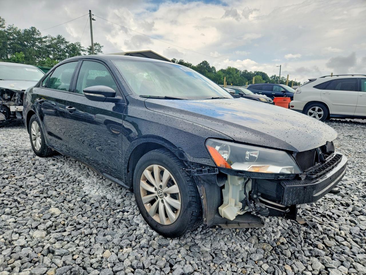 2012 VOLKSWAGEN PASSAT