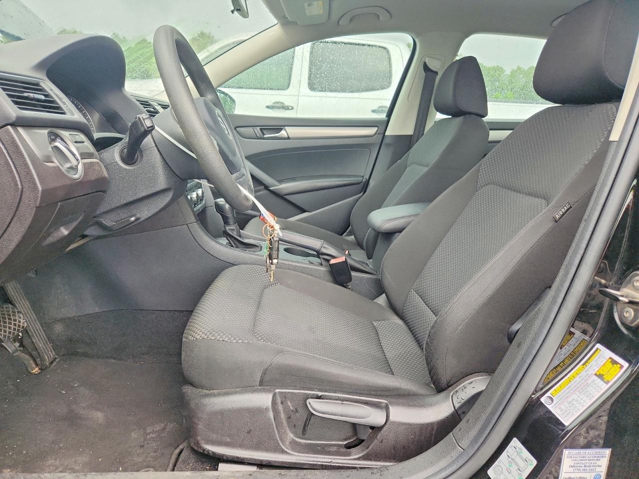 2012 VOLKSWAGEN PASSAT