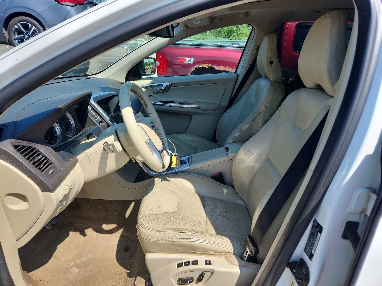 2013 VOLVO XC60