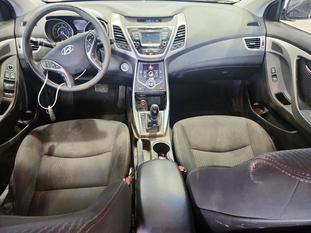 2016 HYUNDAI ELANTRA