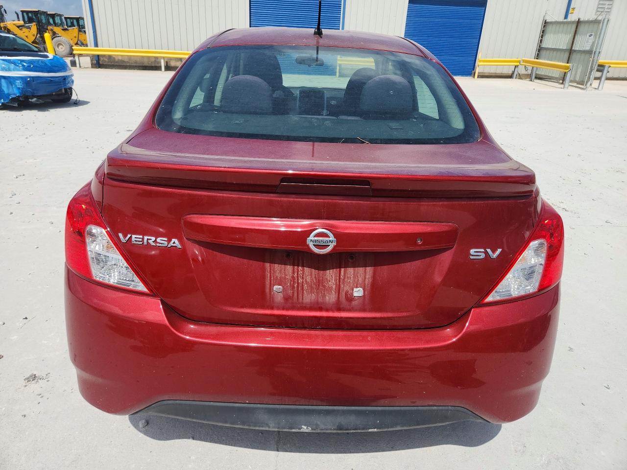 2017 NISSAN VERSA