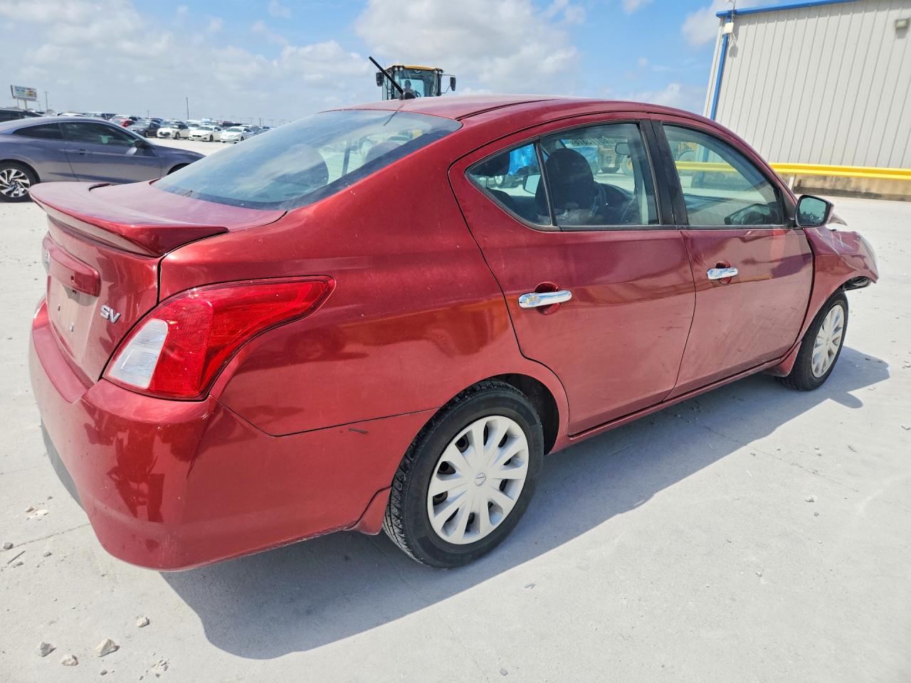 2017 NISSAN VERSA