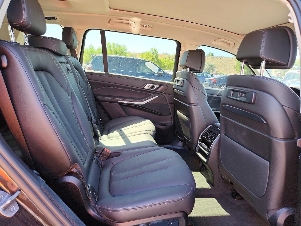2022 BMW X7