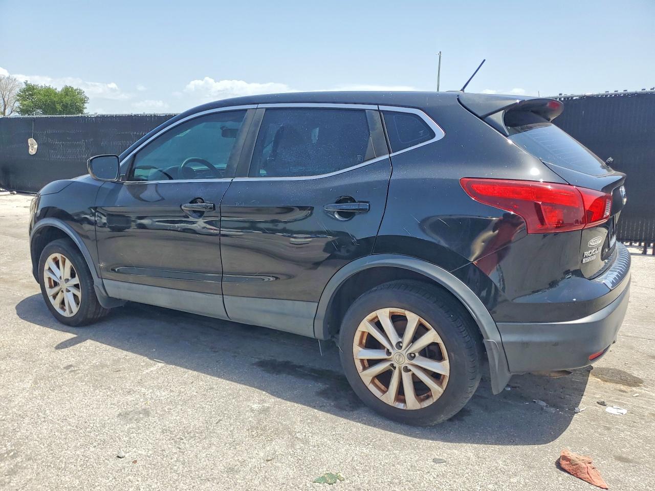 2017 NISSAN ROGUE