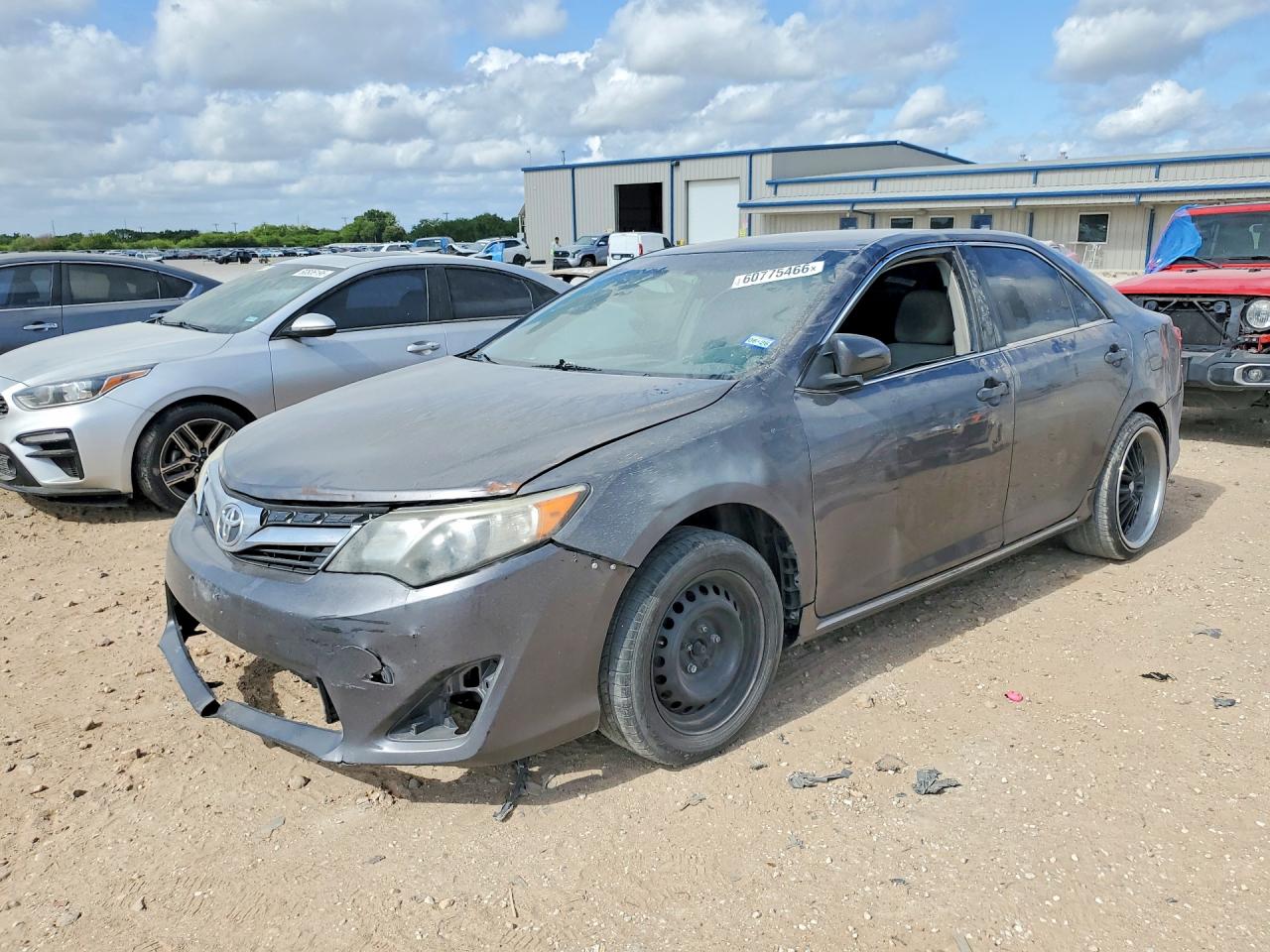2014 TOYOTA CAMRY