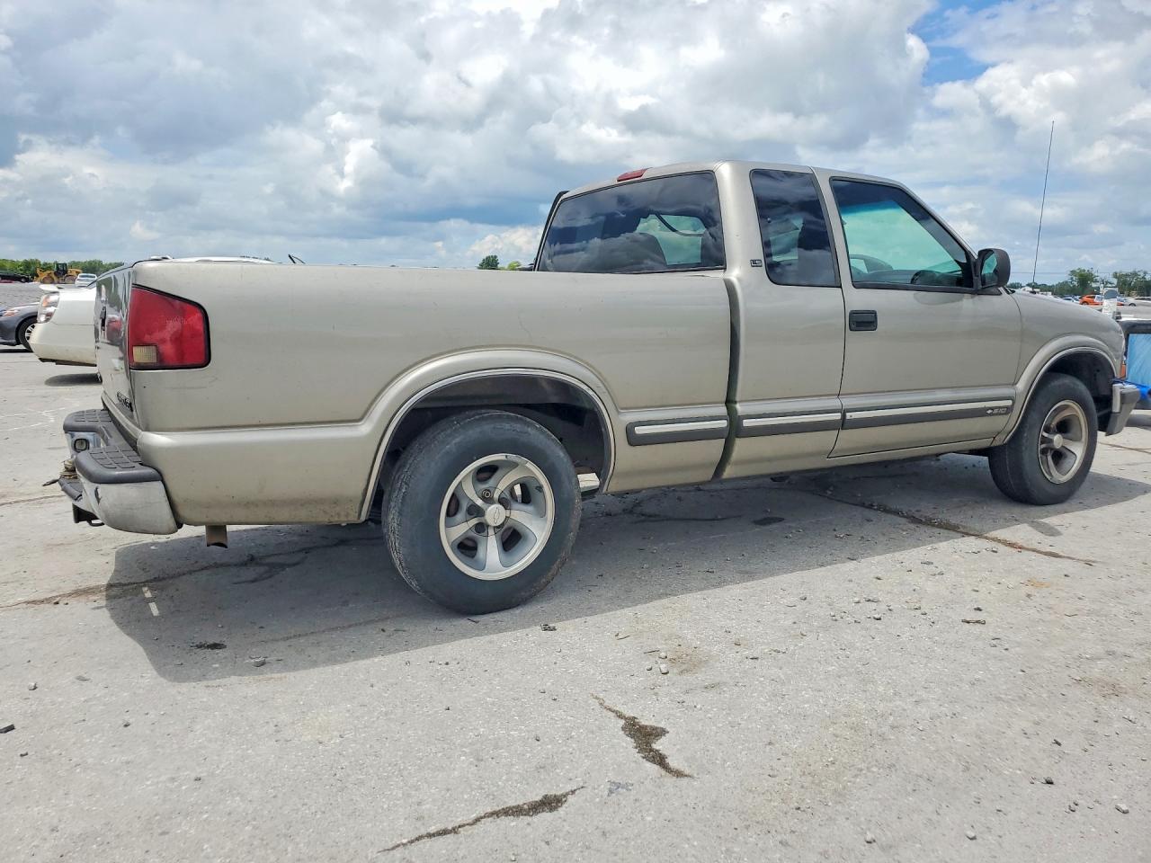 2001 CHEVROLET S10