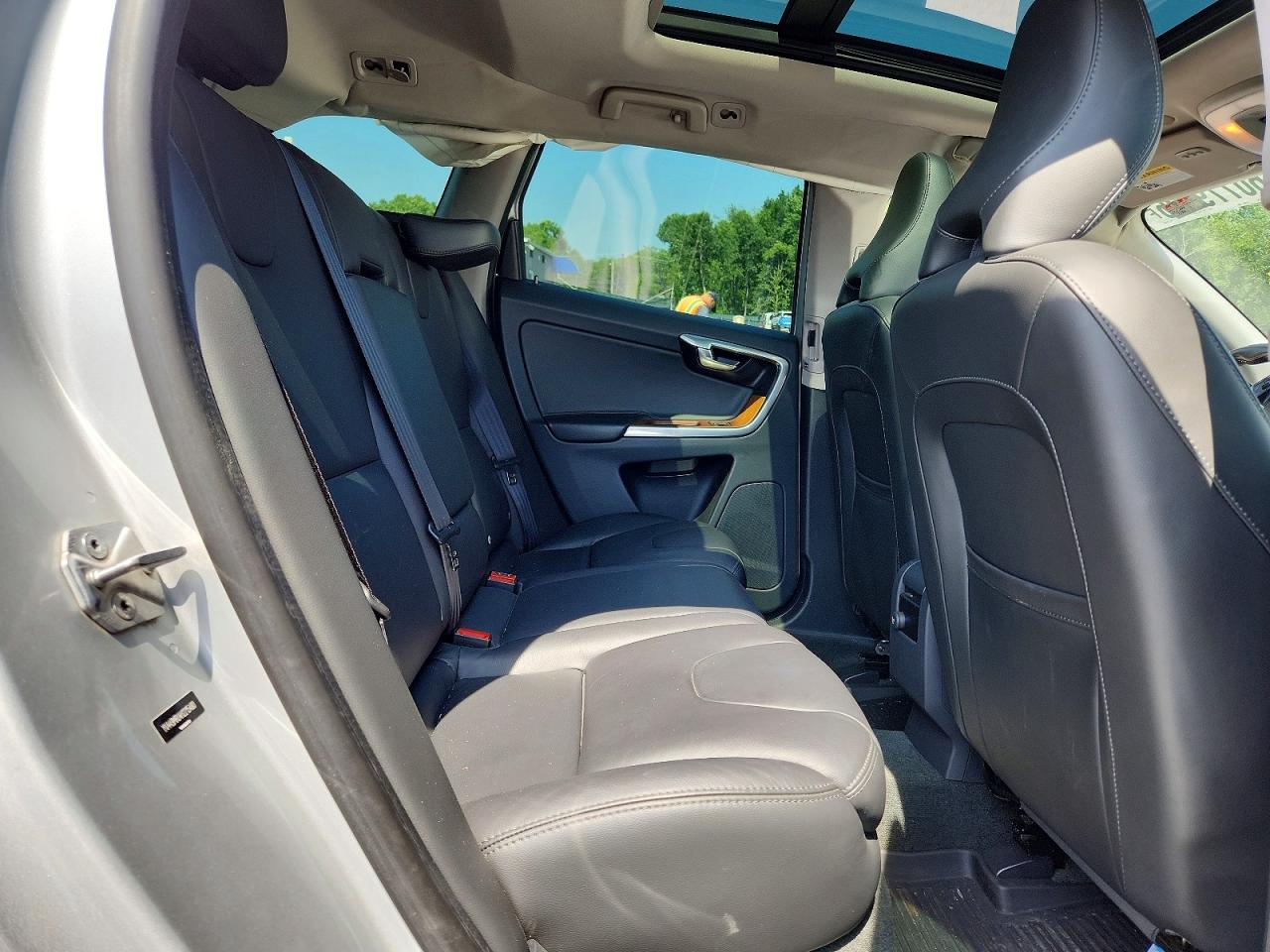 2017 VOLVO XC60