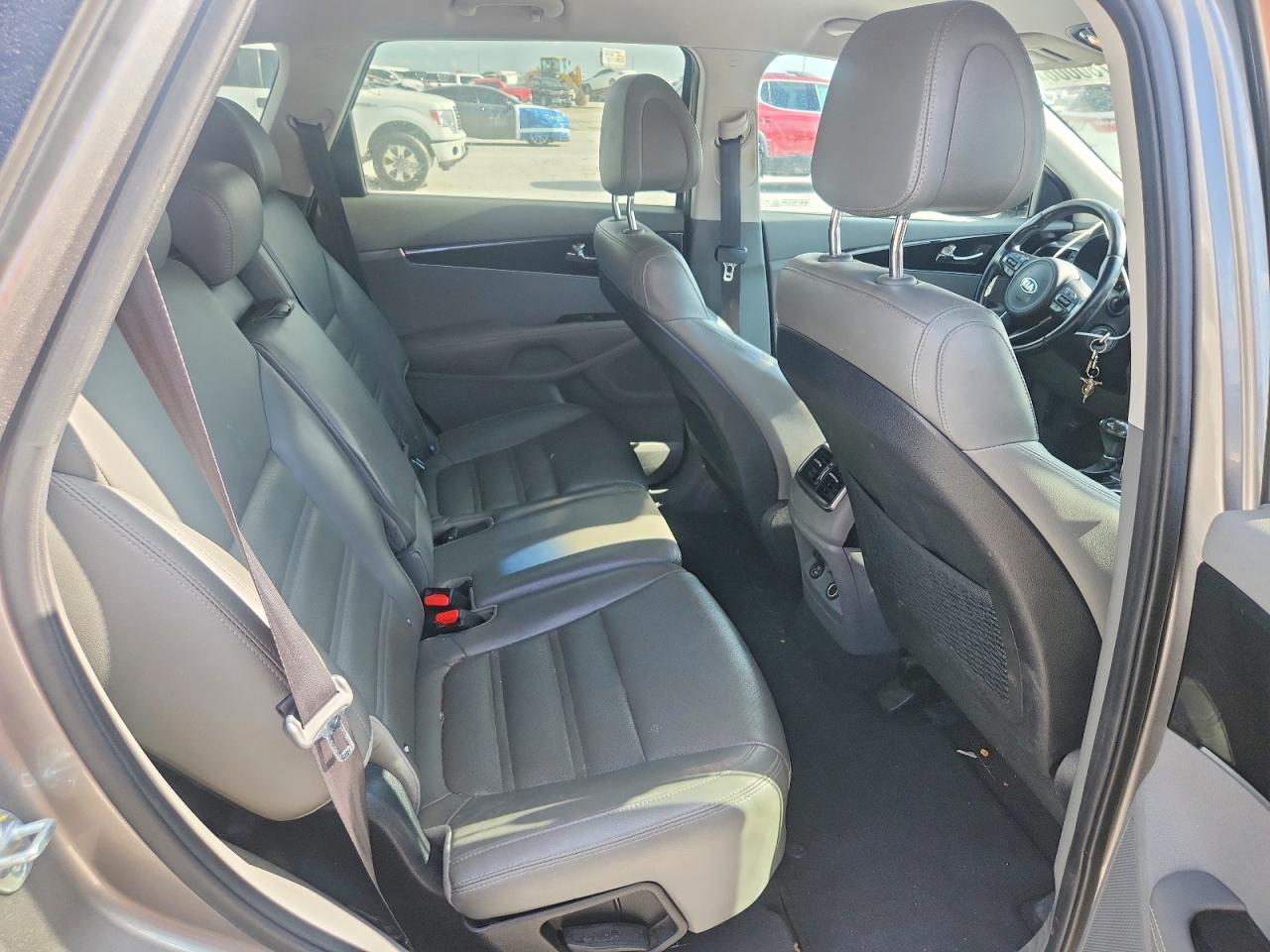 2016 KIA SORENTO