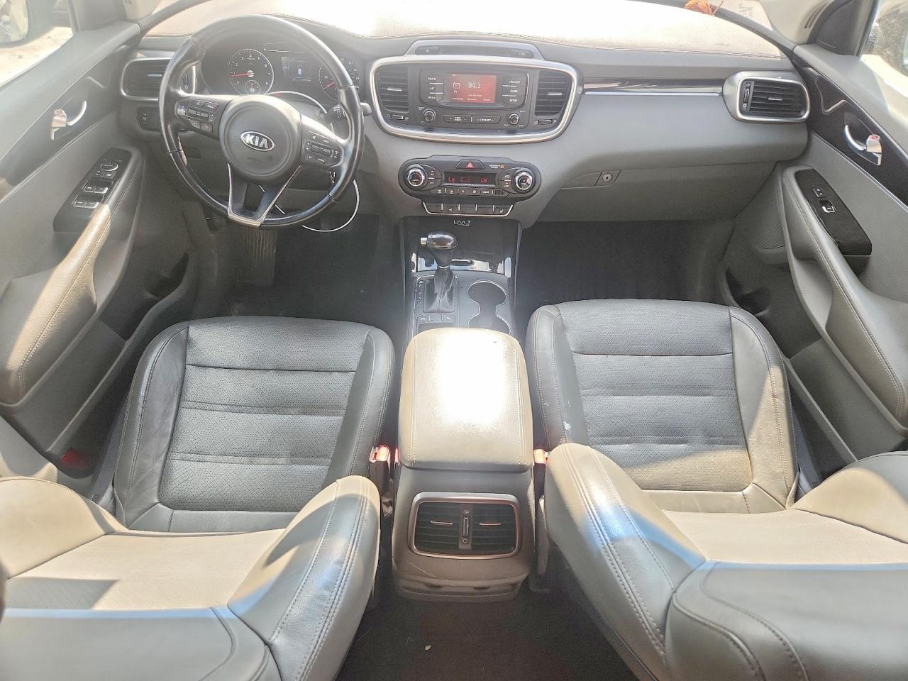 2016 KIA SORENTO