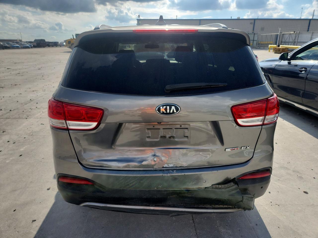2016 KIA SORENTO