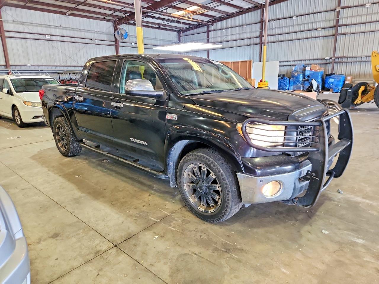 2011 TOYOTA TUNDRA