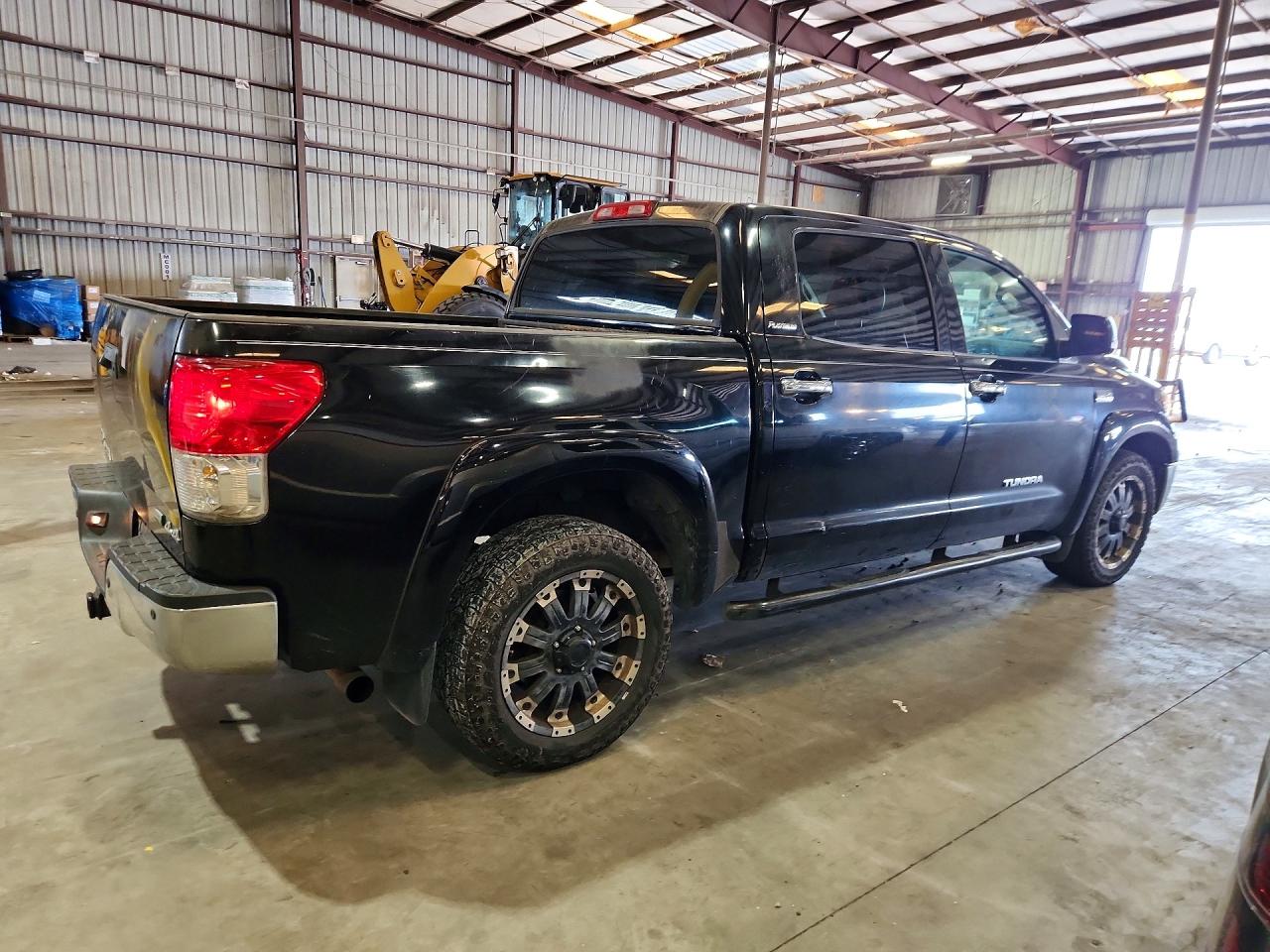 2011 TOYOTA TUNDRA