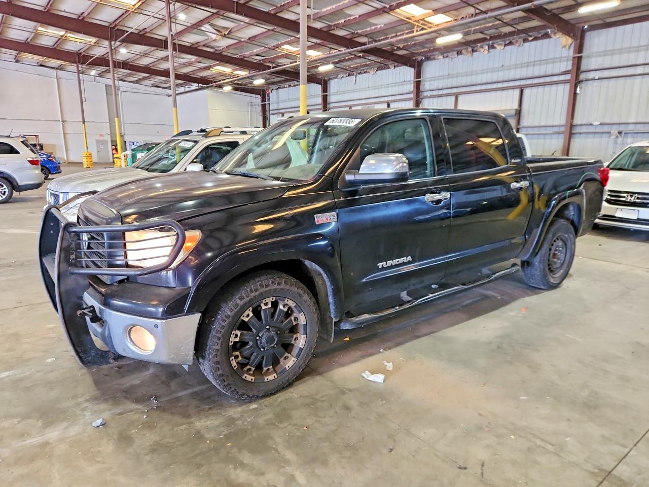2011 TOYOTA TUNDRA