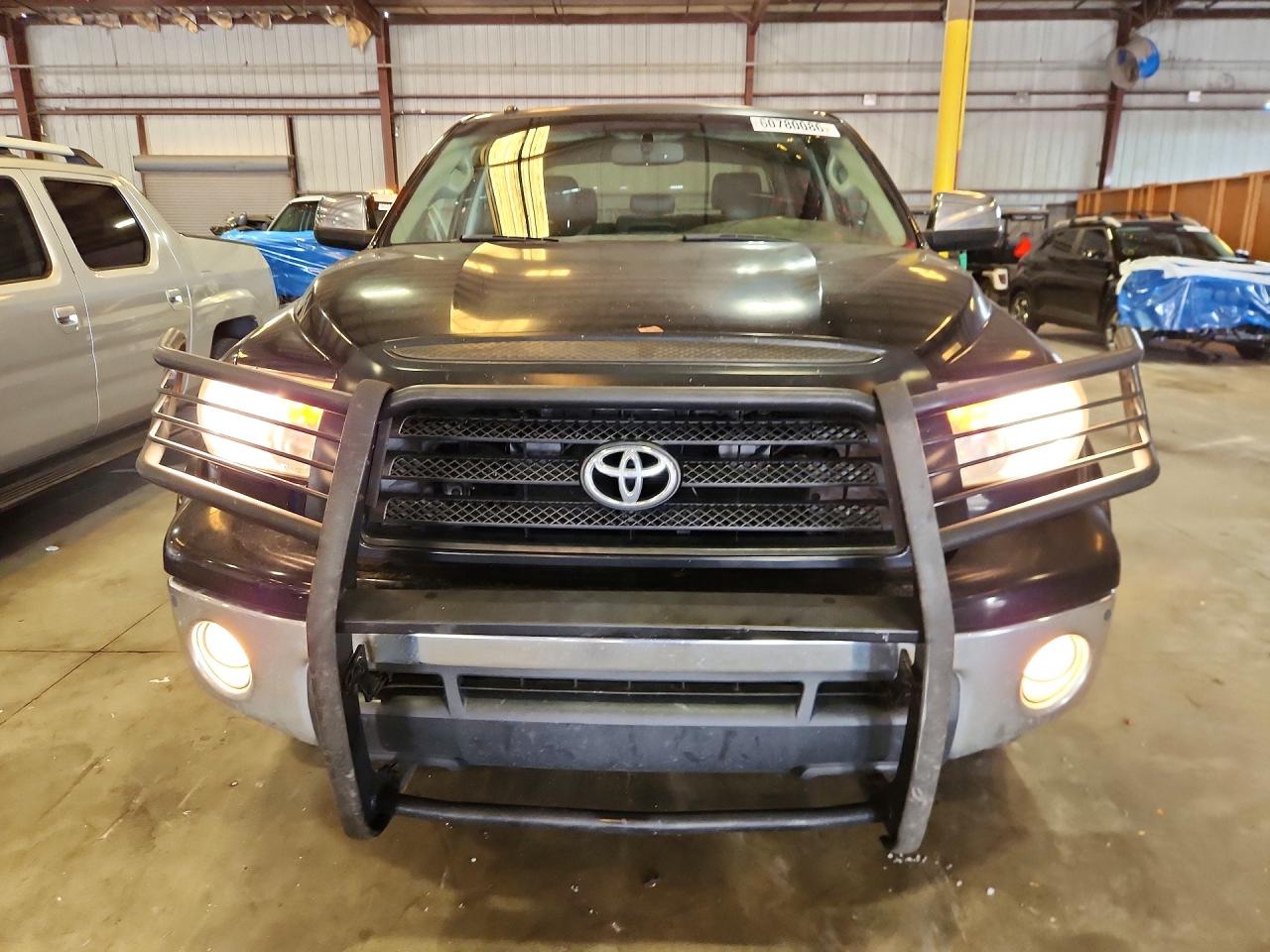 2011 TOYOTA TUNDRA