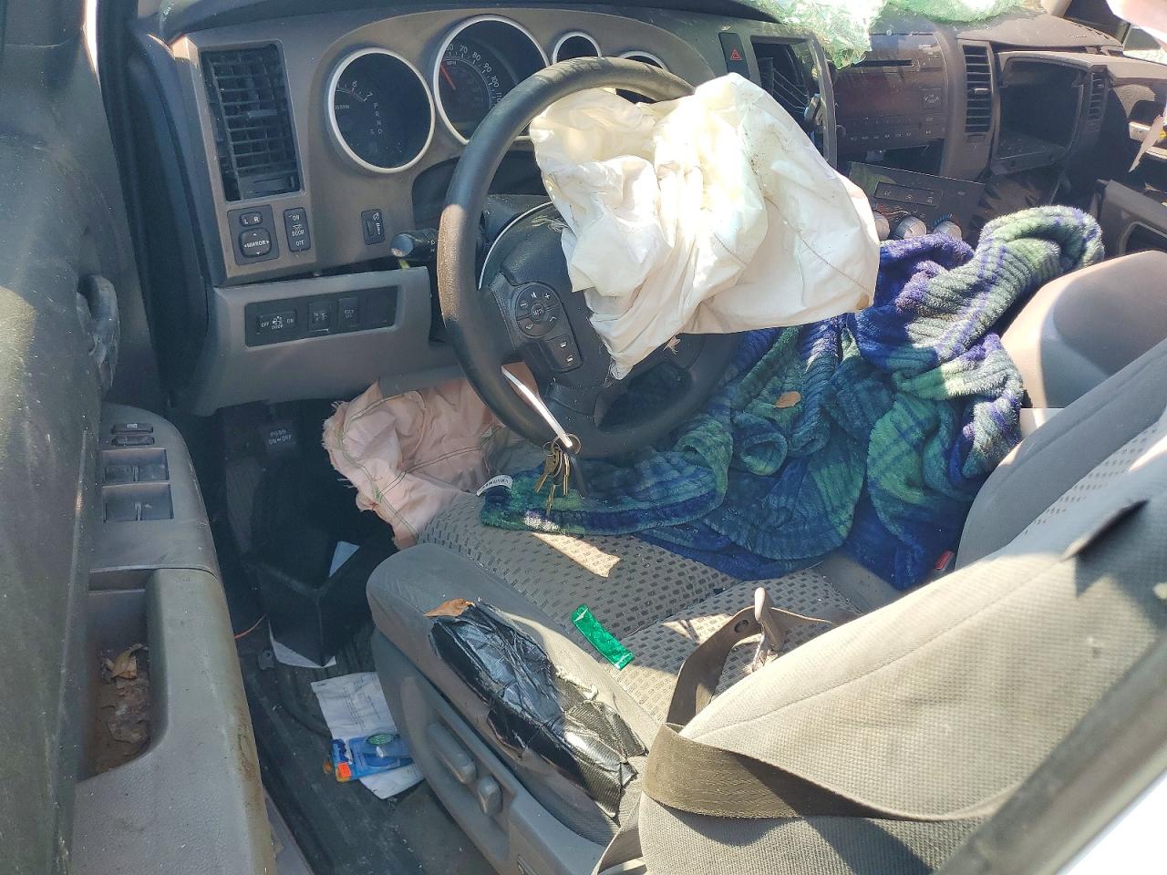 2010 TOYOTA TUNDRA