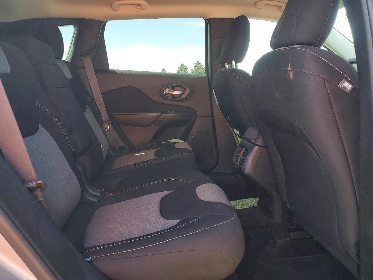 2016 JEEP CHEROKEE