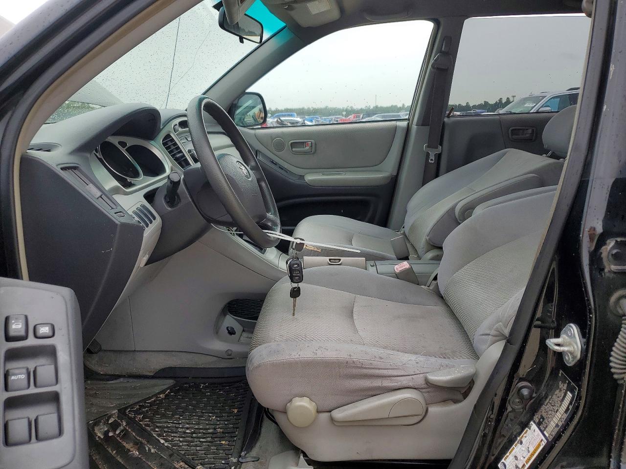 2005 TOYOTA HIGHLANDER