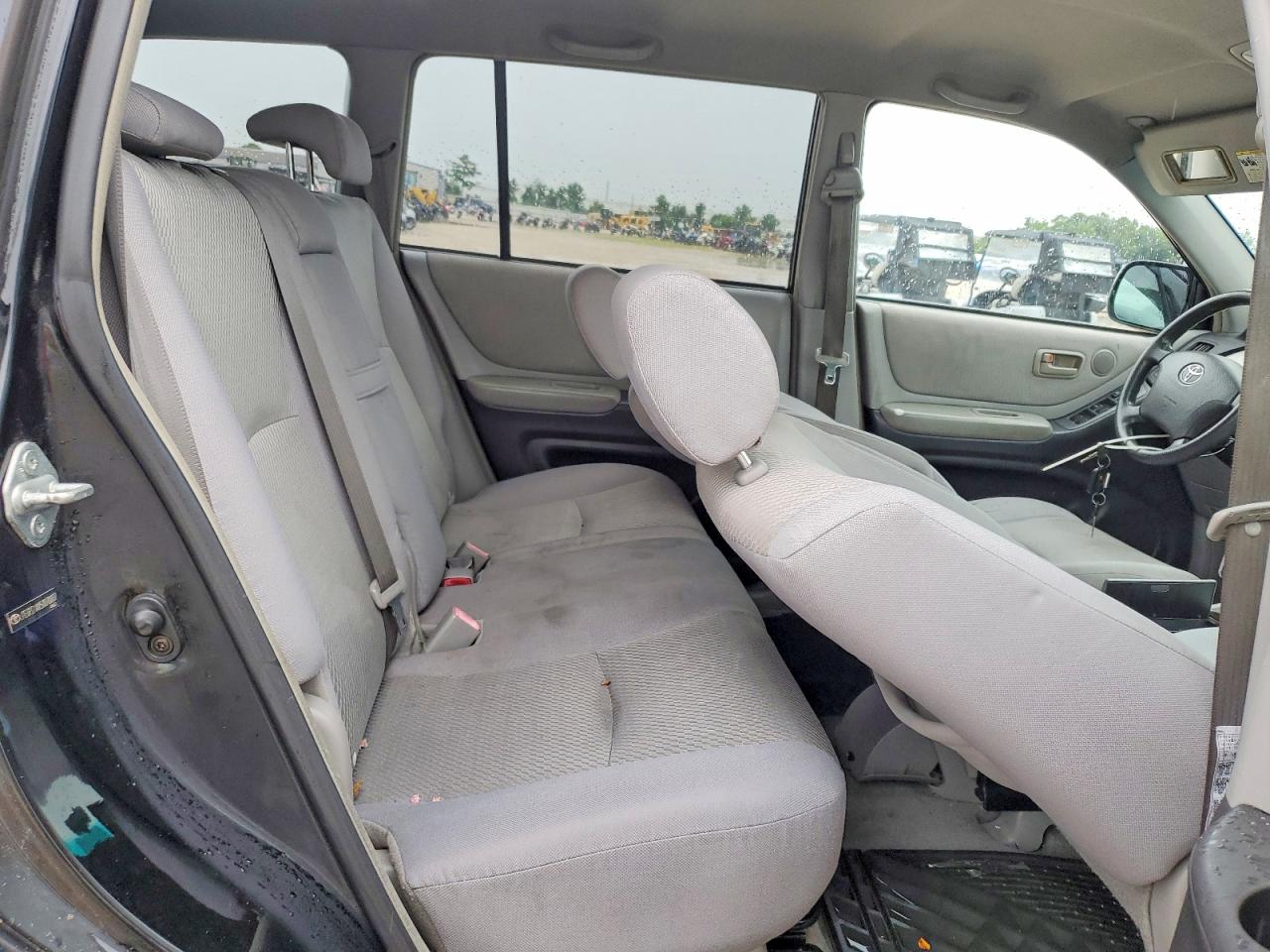 2005 TOYOTA HIGHLANDER