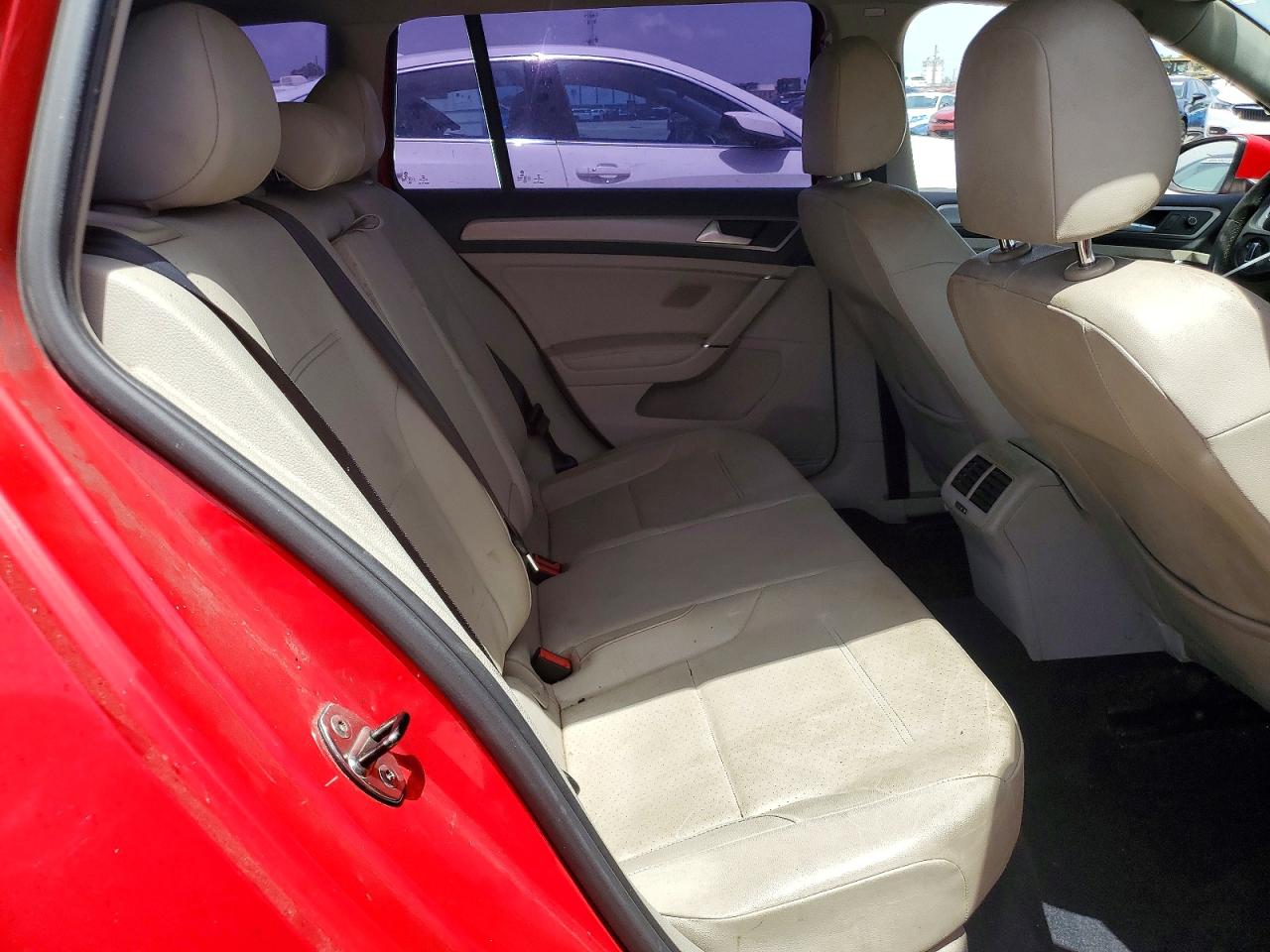 2015 VOLKSWAGEN GOLF