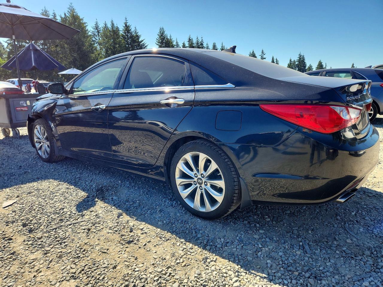 2011 HYUNDAI SONATA