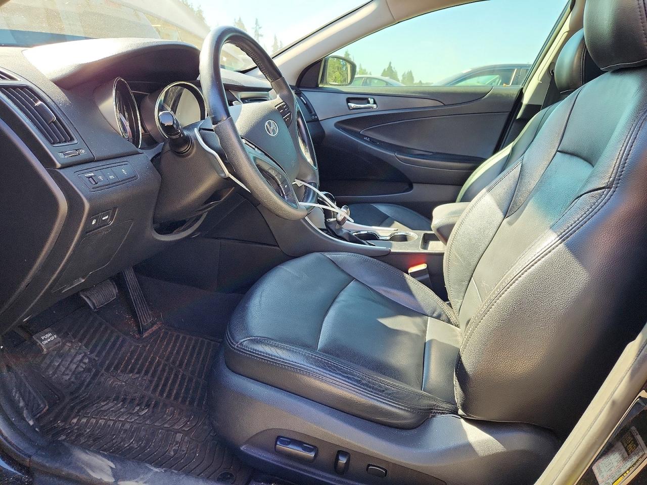 2011 HYUNDAI SONATA