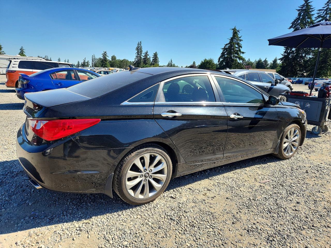 2011 HYUNDAI SONATA