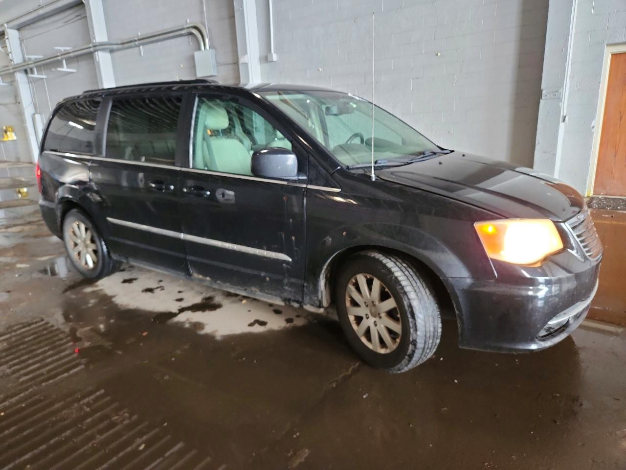 2011 CHRYSLER MINIVAN