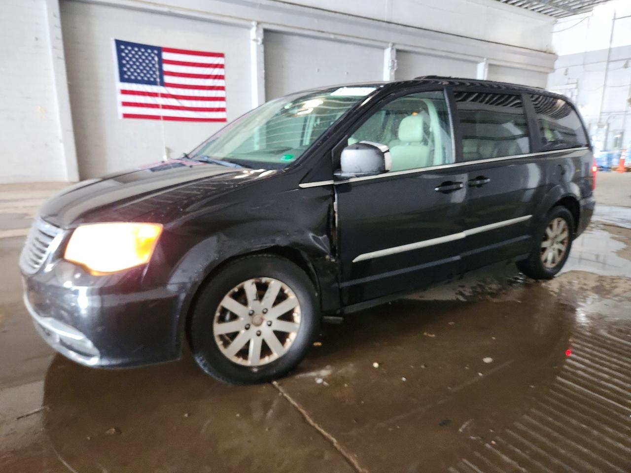2011 CHRYSLER MINIVAN