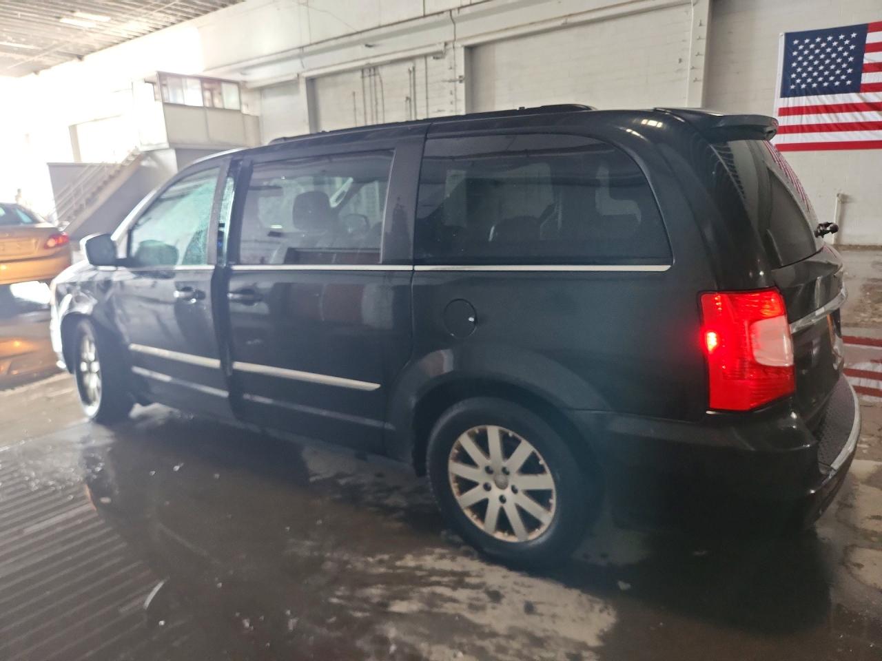 2011 CHRYSLER MINIVAN