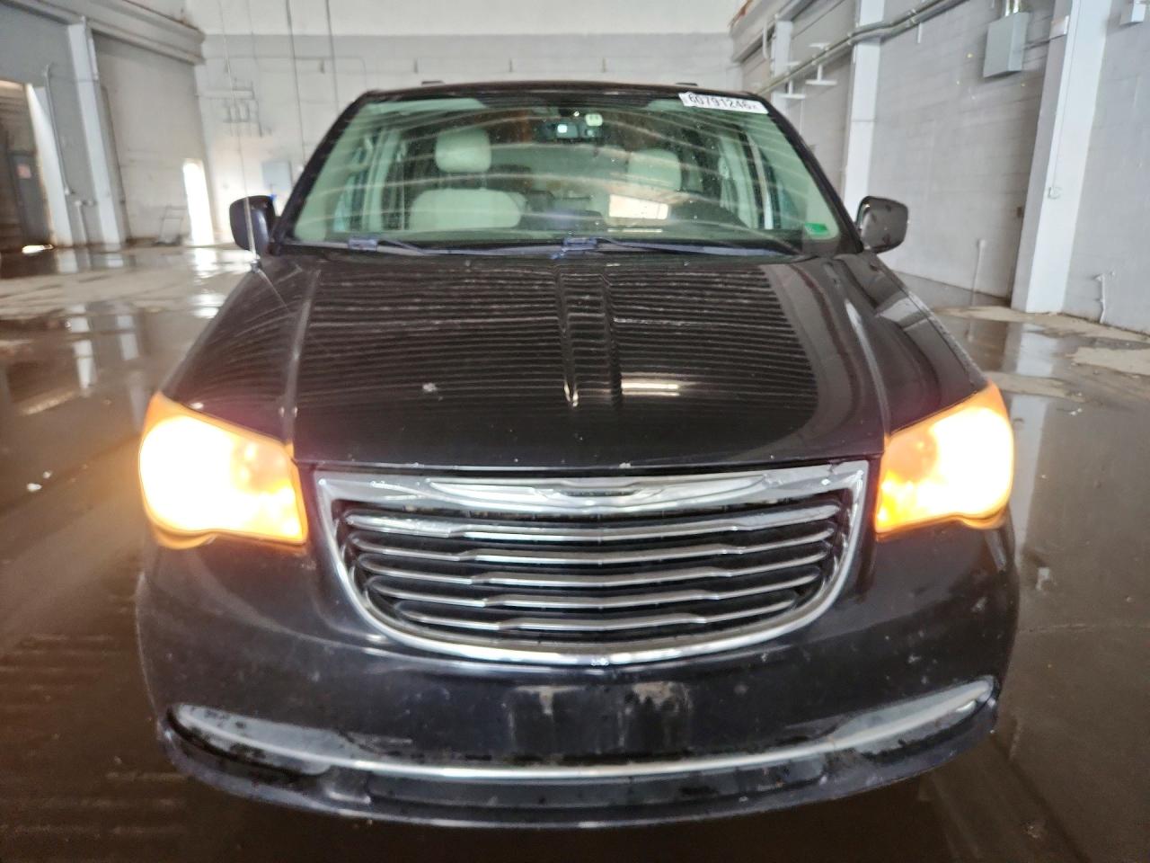 2011 CHRYSLER MINIVAN