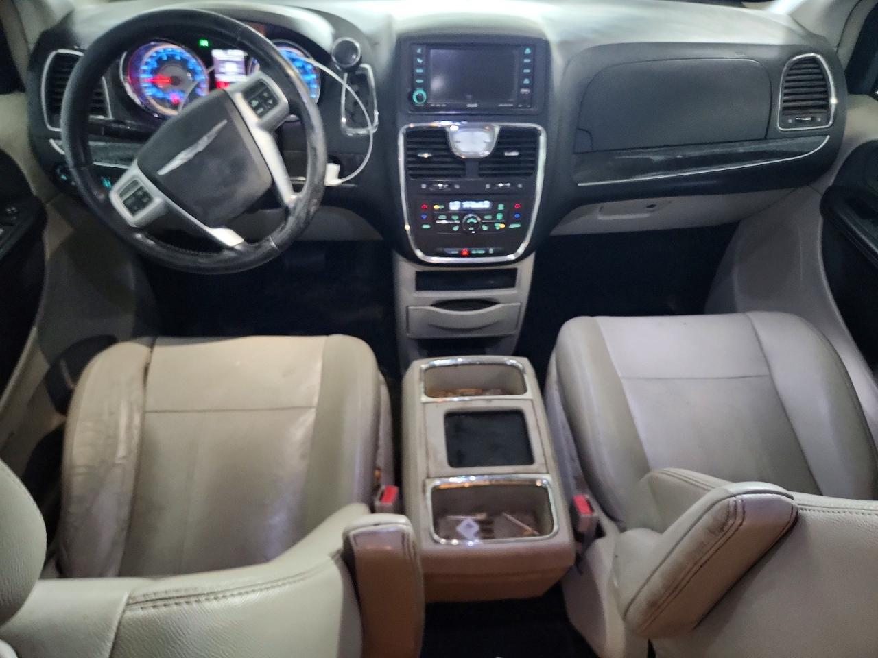 2011 CHRYSLER MINIVAN
