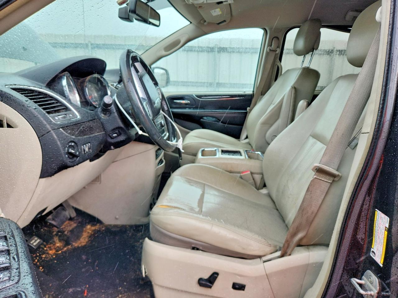 2011 CHRYSLER MINIVAN