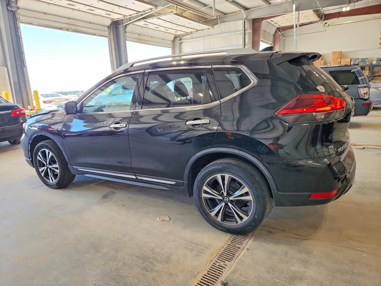 2018 NISSAN ROGUE