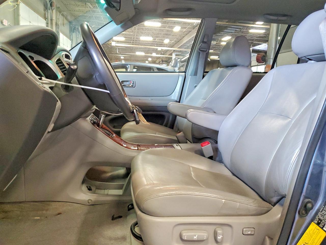 2006 TOYOTA HIGHLANDER