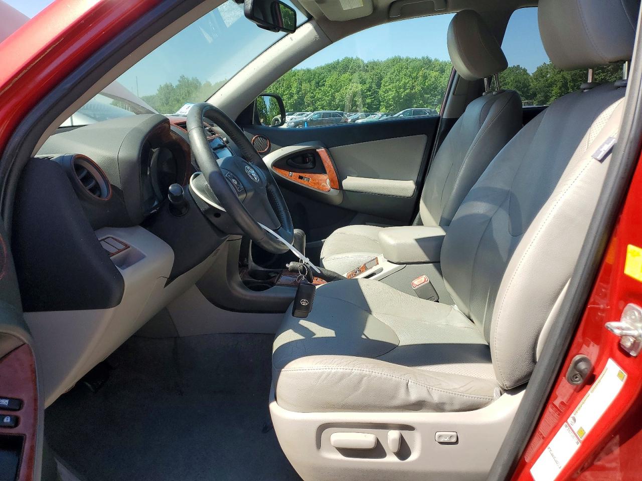 2011 TOYOTA RAV4