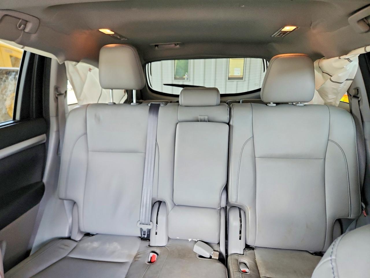 2017 TOYOTA HIGHLANDER