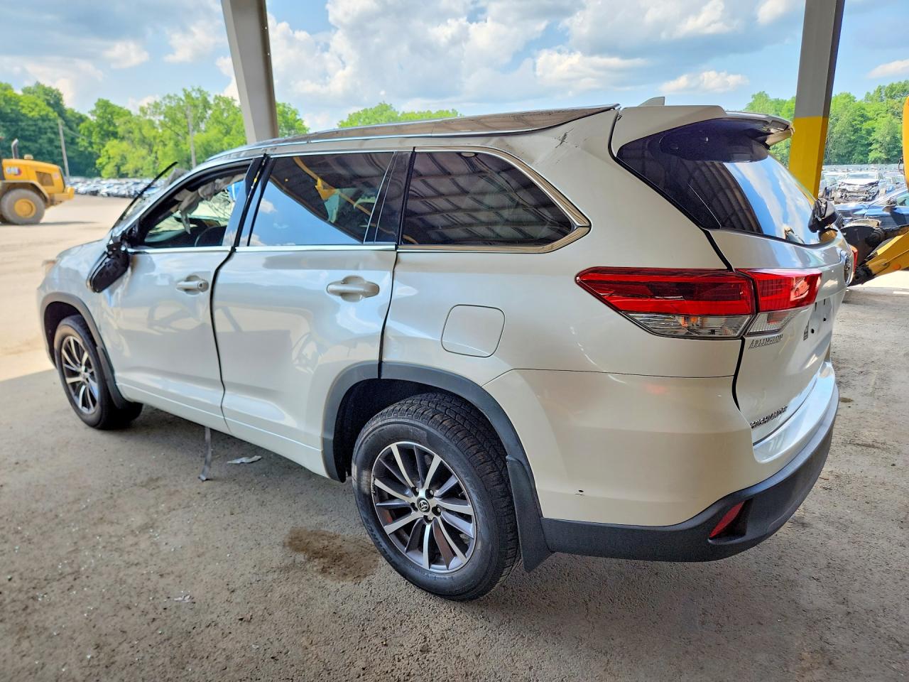 2017 TOYOTA HIGHLANDER