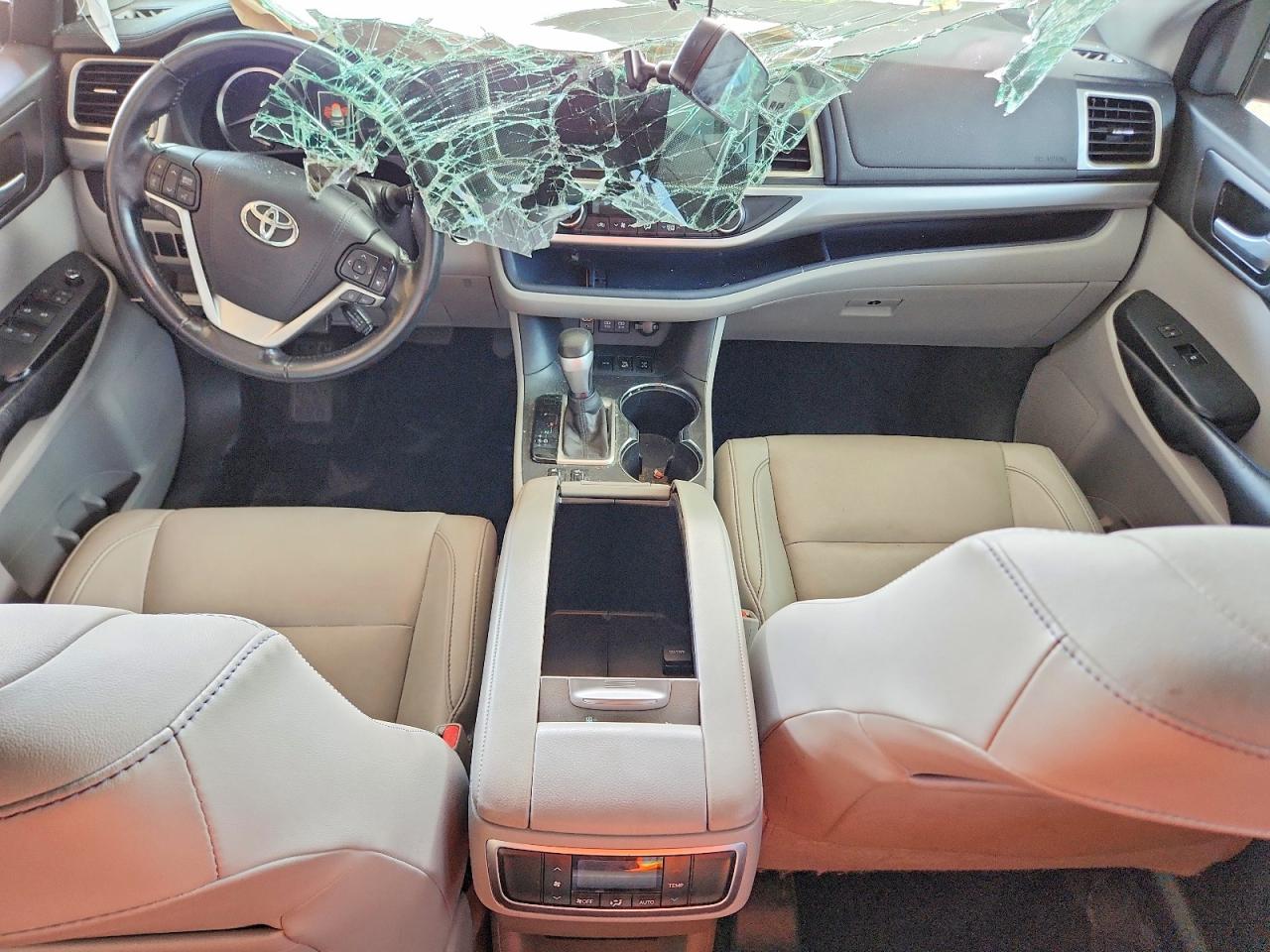 2017 TOYOTA HIGHLANDER