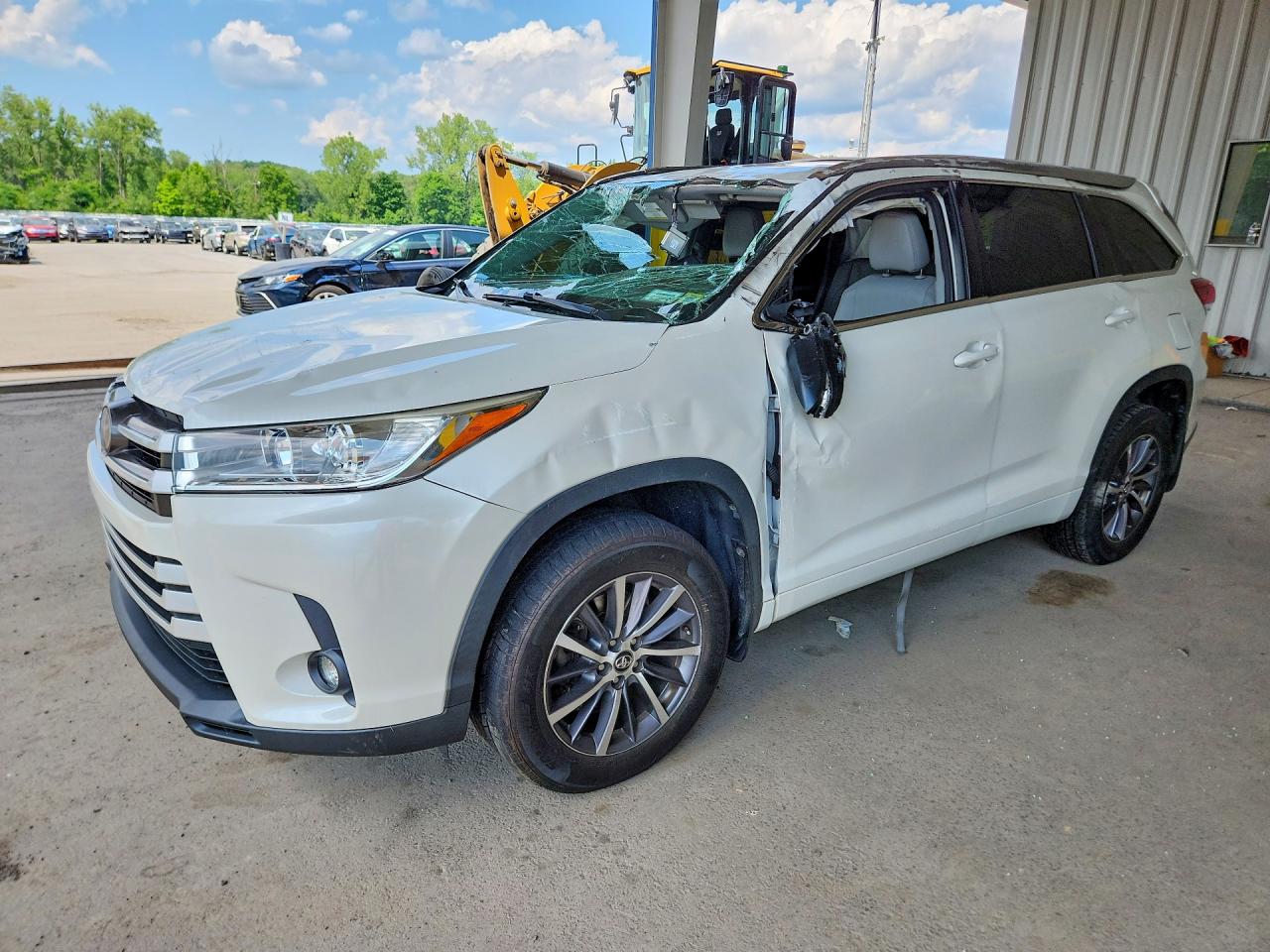 2017 TOYOTA HIGHLANDER