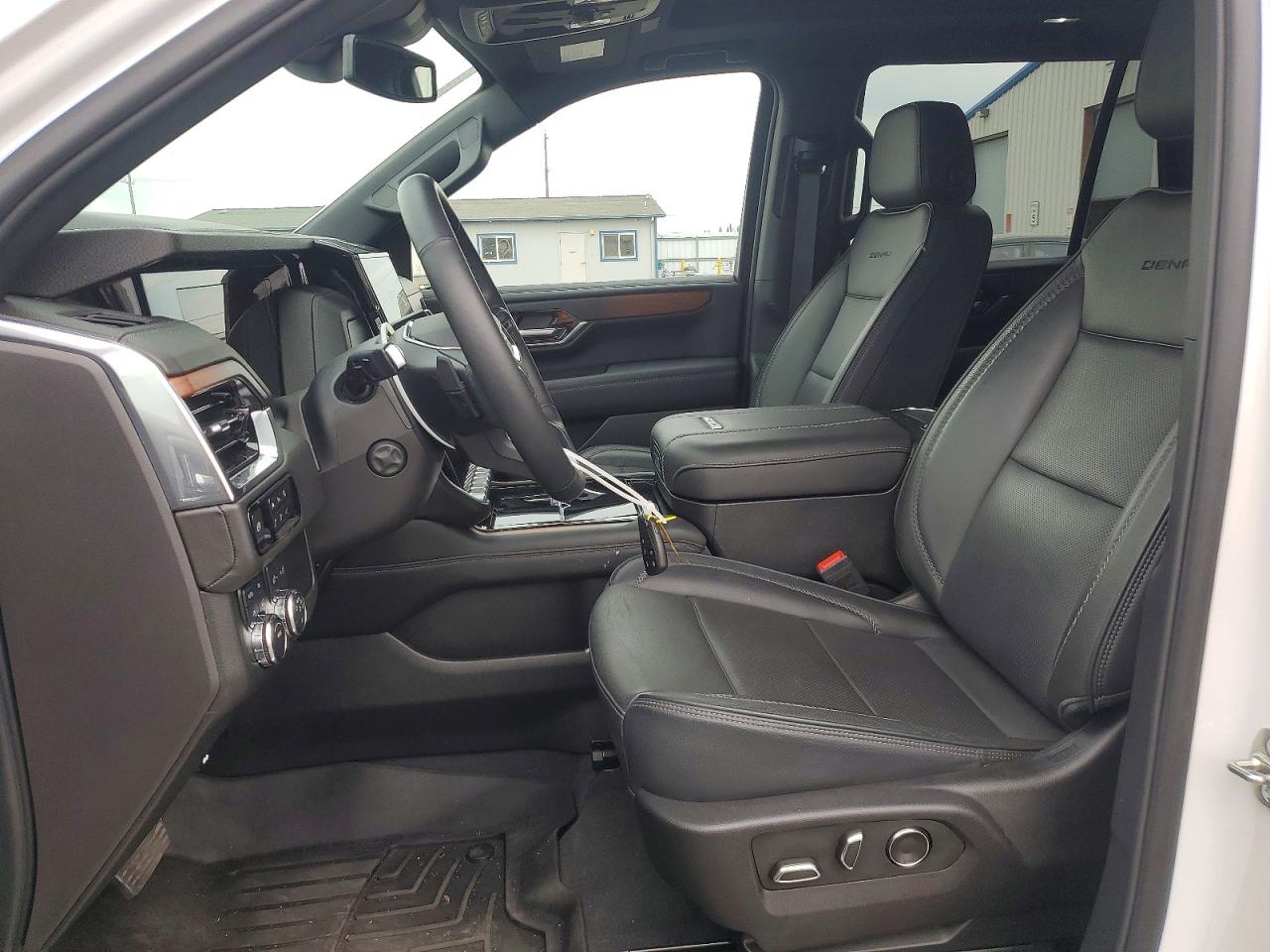 2025 GMC YUKON