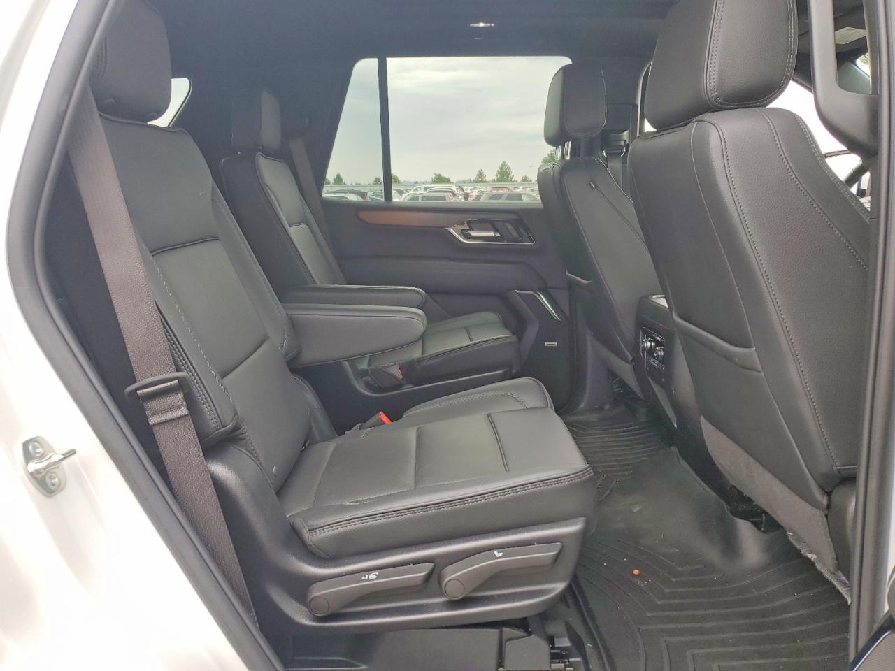 2025 GMC YUKON