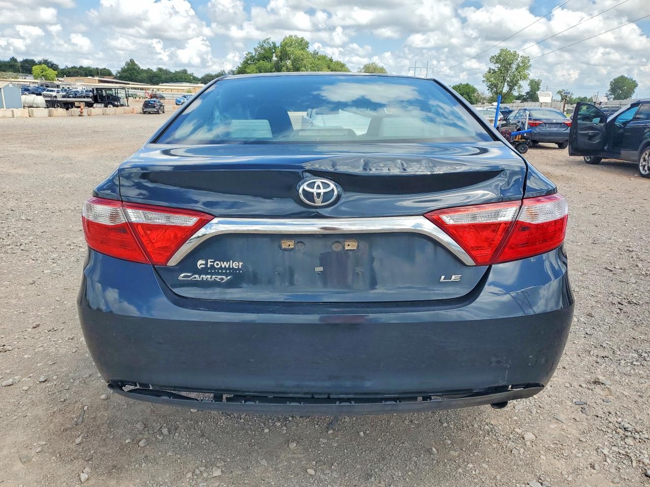 2017 TOYOTA CAMRY