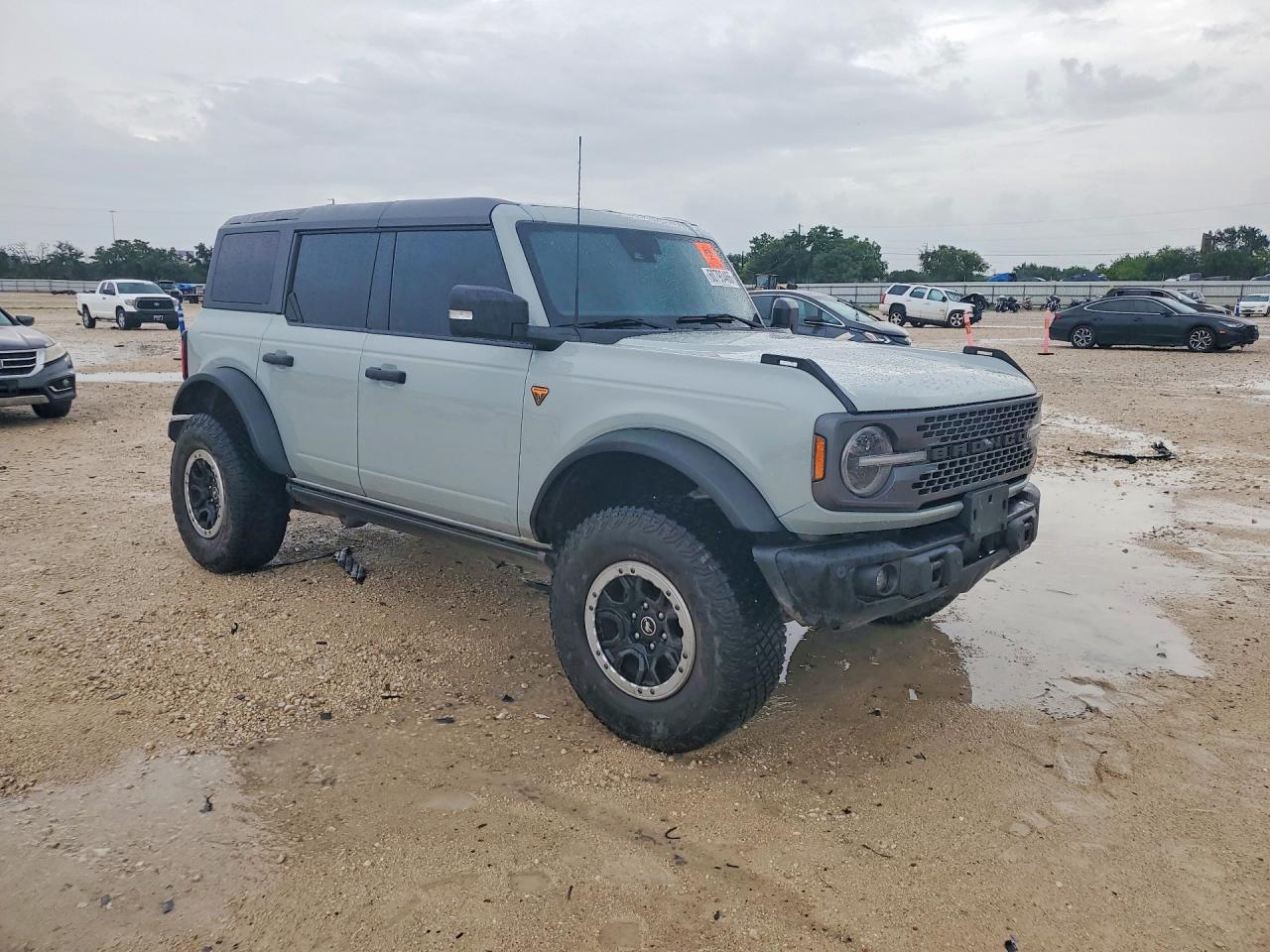 2023 FORD BRONCO